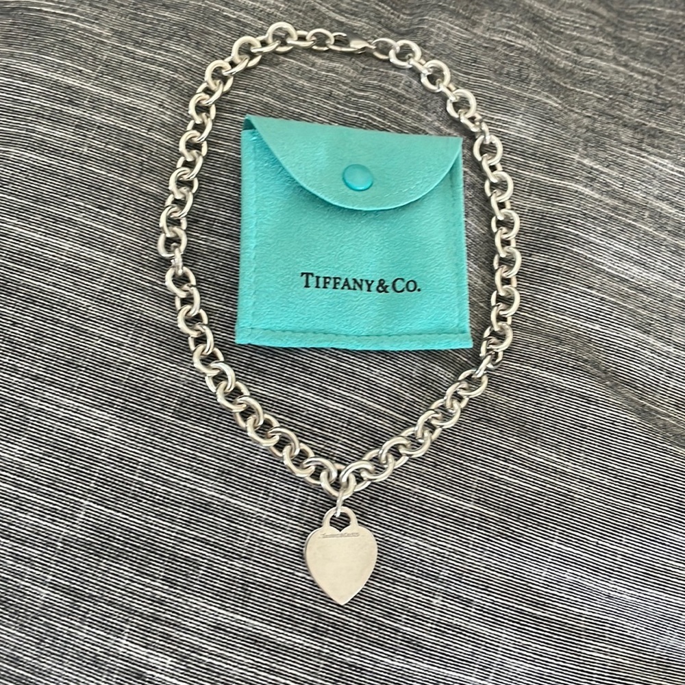 Tiffany & Co silver heart chain choker. Discontinued. Lightly used.